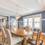 Beach Block 7 Bdrms Parking Patio And Sunroom