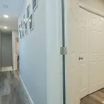 Vibrant Island Home - 3 Bedrooms And 2 Bathrooms