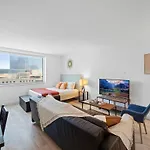 Sleep 4 Stylish Boardwalk Cozysuites Studio