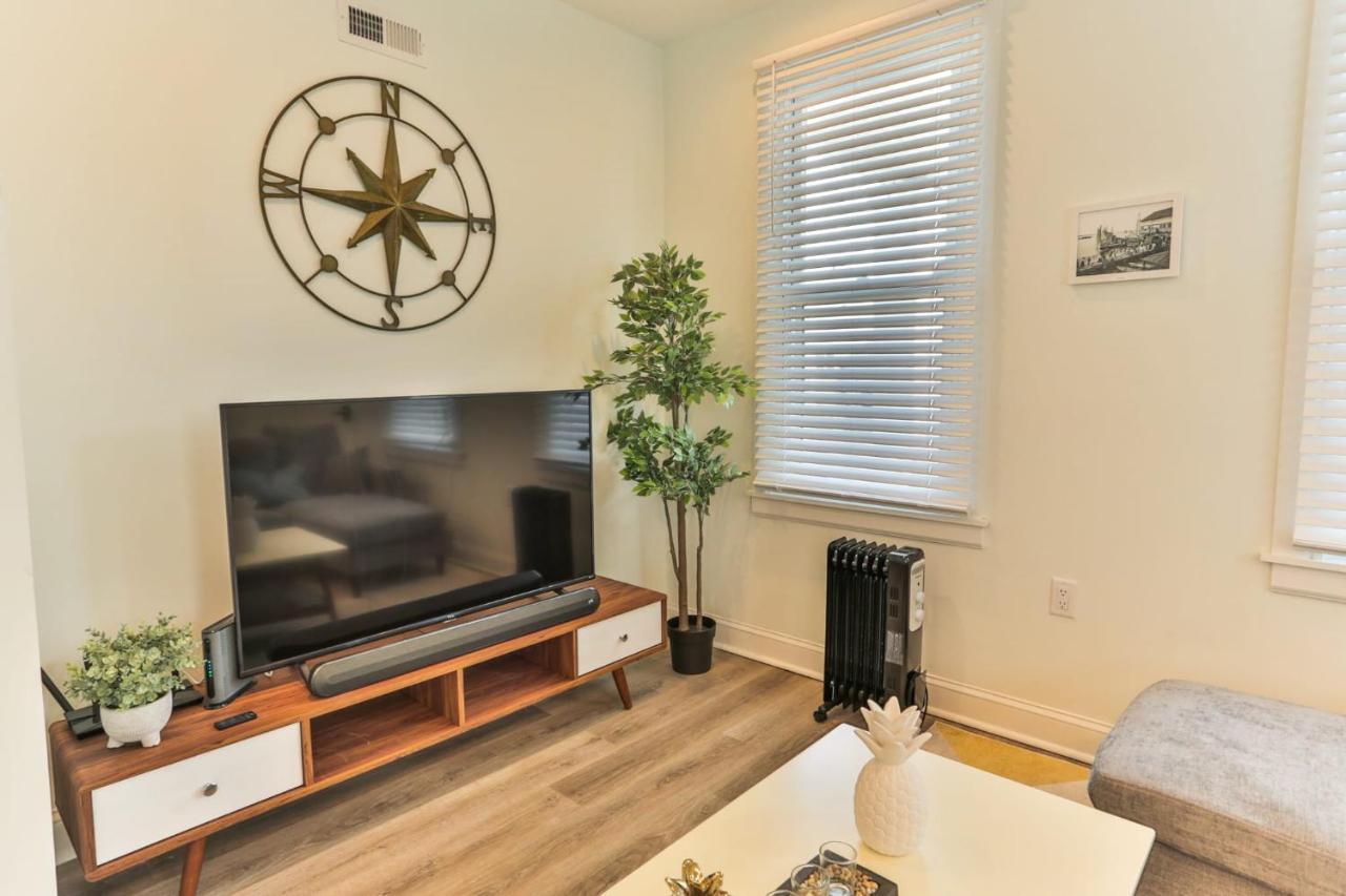 Holiday home Bright Renovated 4br 2ba Atlantic House Steps From Boardwalk Atlantic City