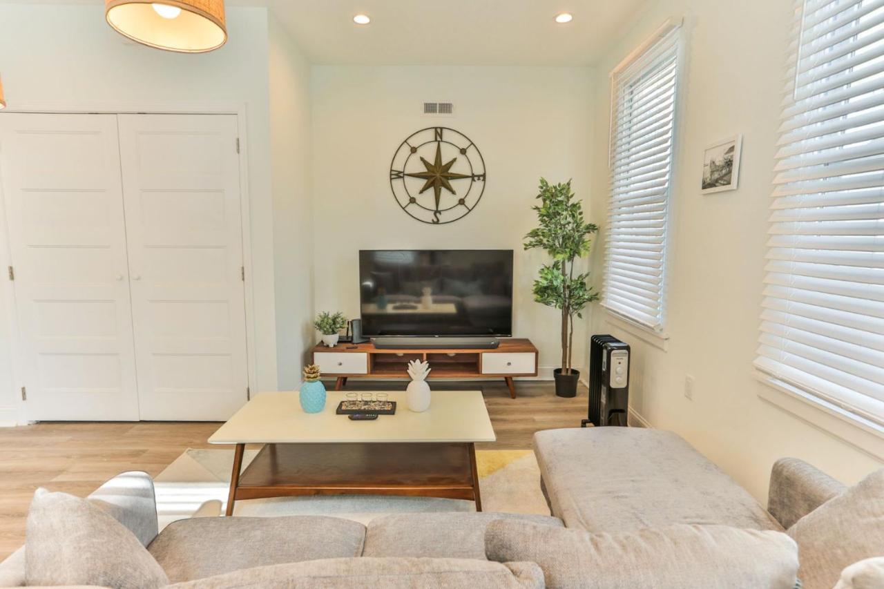 Holiday home Bright Renovated 4br 2ba Atlantic House Steps From Boardwalk Atlantic City