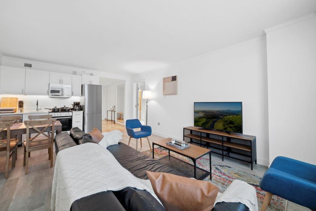 Cozysuites Two Bold Beachfront Apartment *