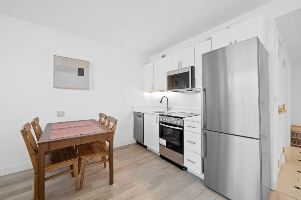 Apartment Cozysuites Two Bold Beachfront