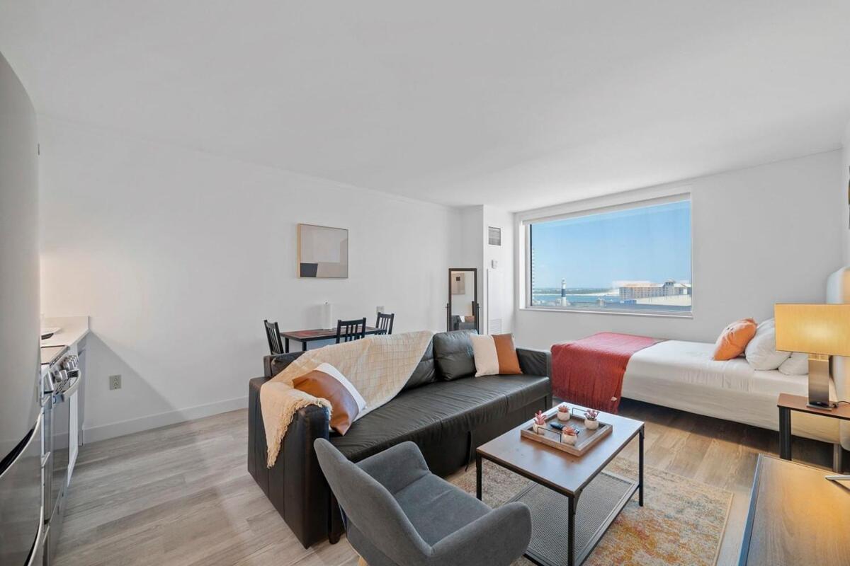 Sleep 4 Stylish Boardwalk Cozysuites Apartment *