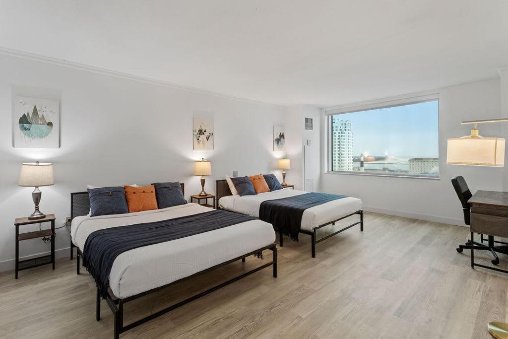 Apartment Sleep 6 Bold 1br 2ba Beachfront By Cozysuites *
