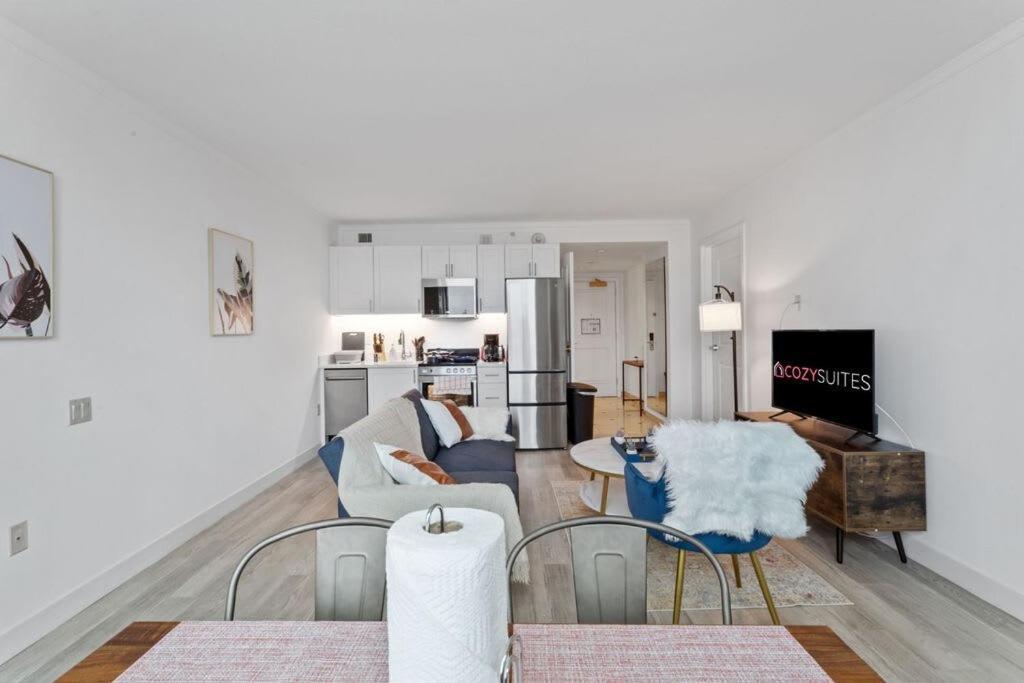 Sleep 6 Bold 1br 2ba Beachfront By Cozysuites