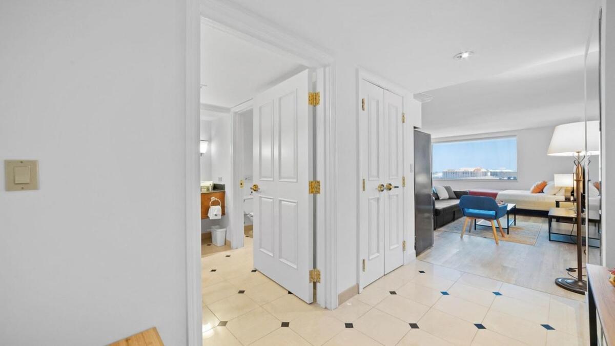 Sleep 4 Boardwalk Stylish By Cozysuites Apartment *