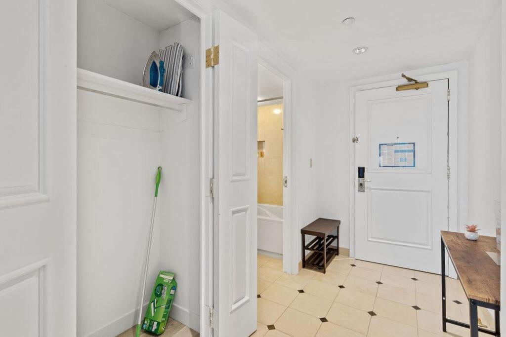 Apartment Sleep 6 Bold 1br 2ba Beachfront By Cozysuites