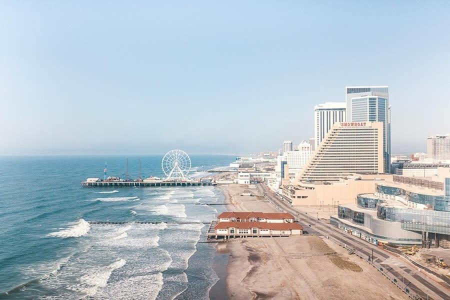 Sleep 6 Bold 1br 2ba Beachfront By Cozysuites * Atlantic City