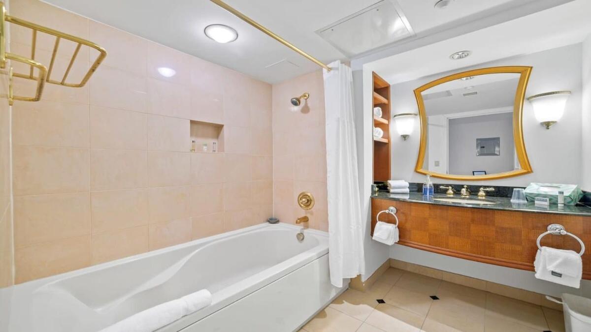 Sleep 4 Stylish Boardwalk Cozysuites *