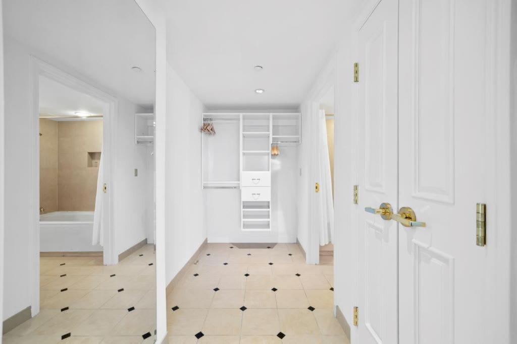 Apartment Boardwalk Cozysuites Beachfront 2br 3ba *
