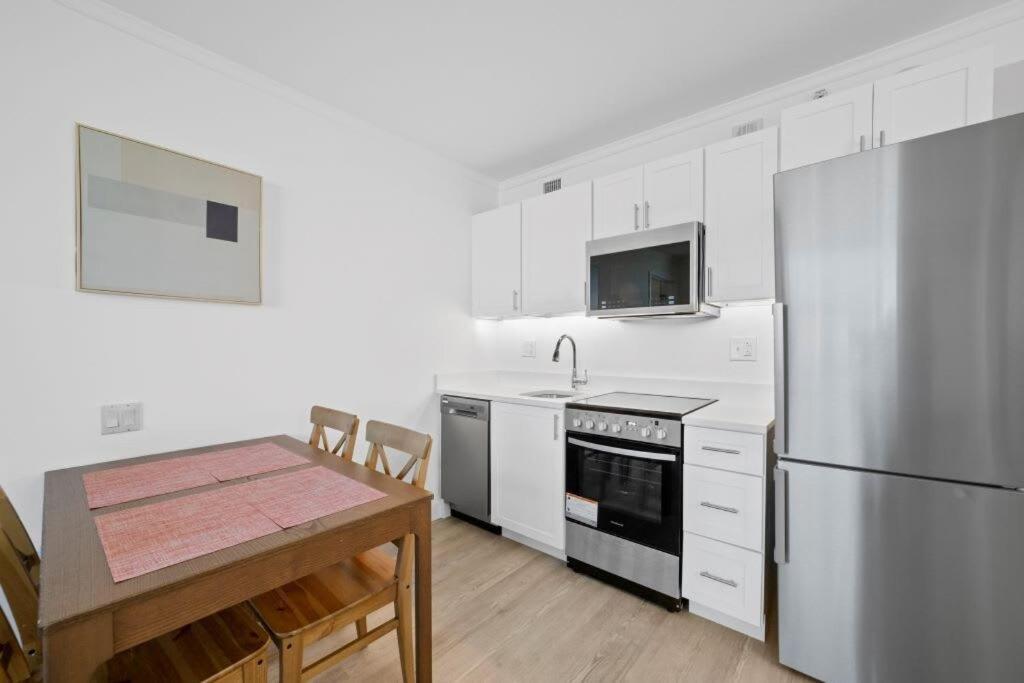 Boardwalk Cozysuites Beachfront 2br 3ba *