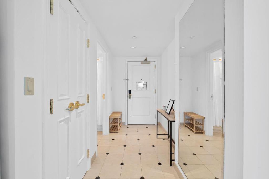 Apartment Cozysuites Beachfront 2br 3ba *