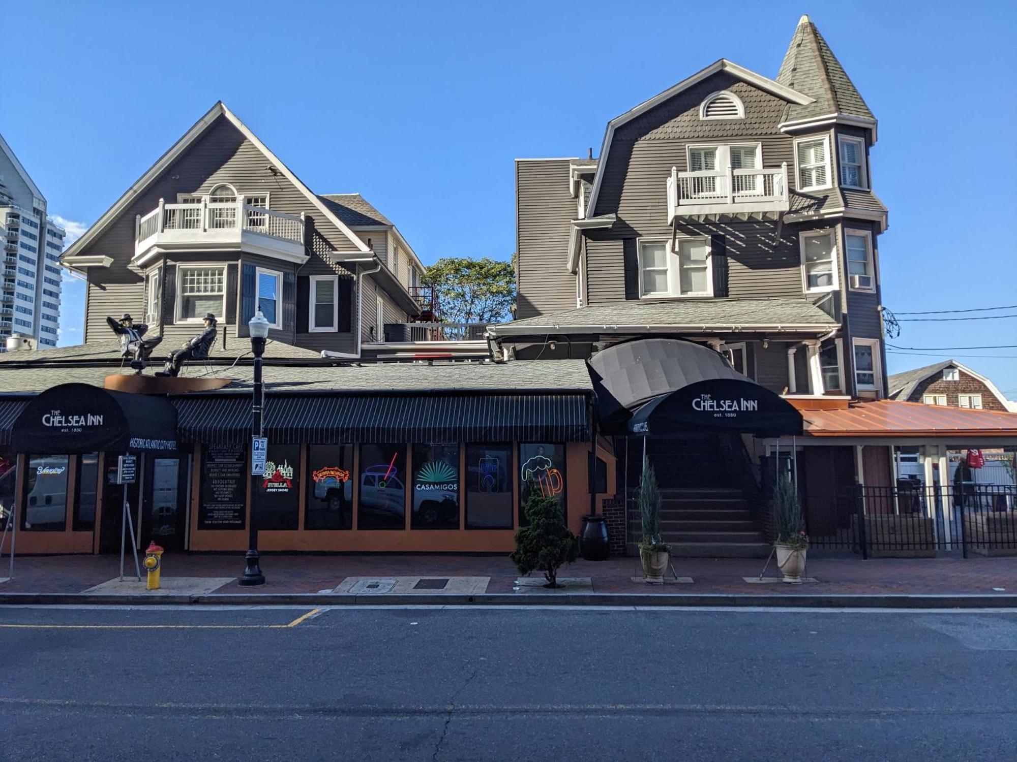Chelsea Pub And