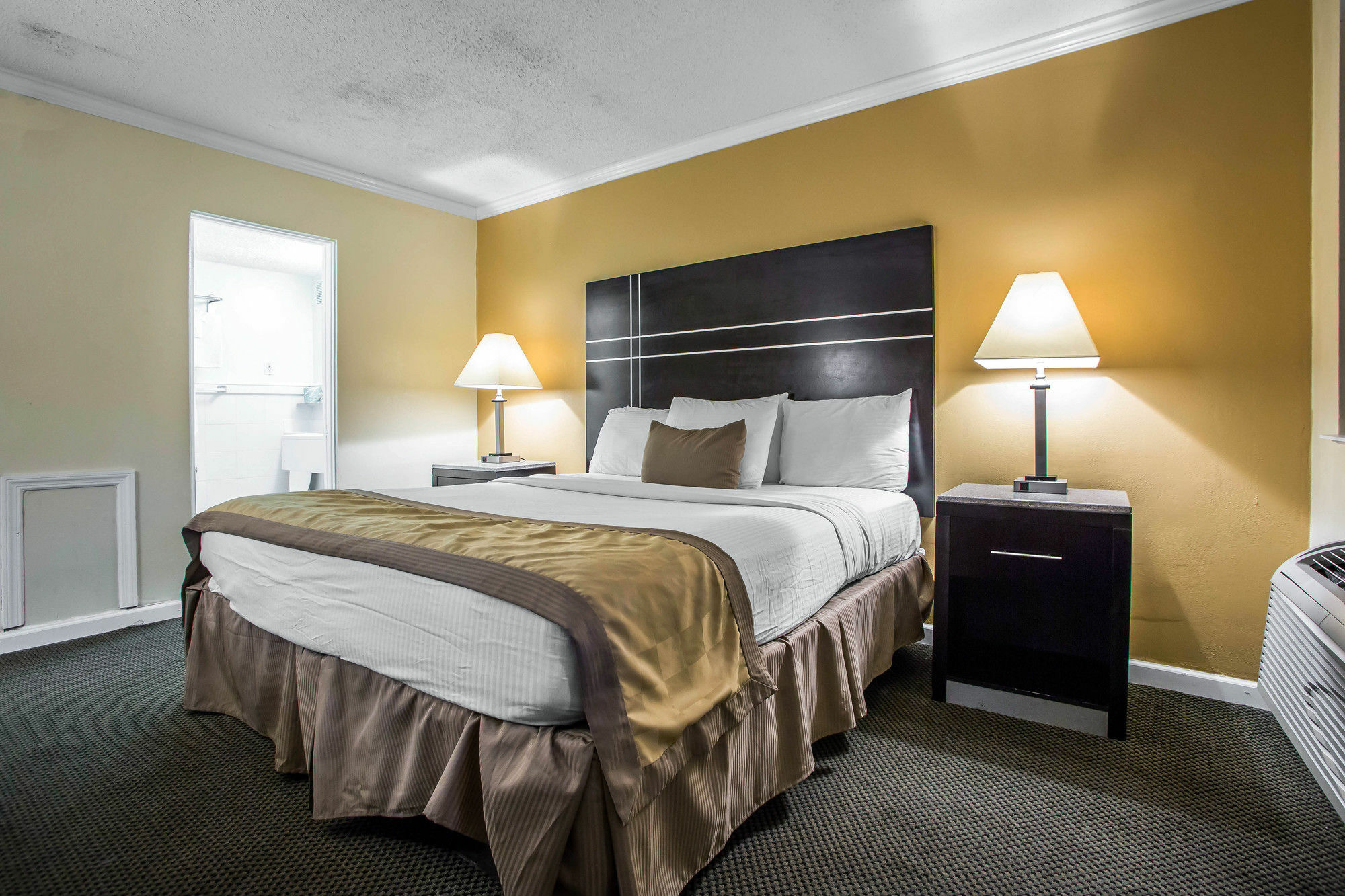 Econo And Boardwalk Lodge *