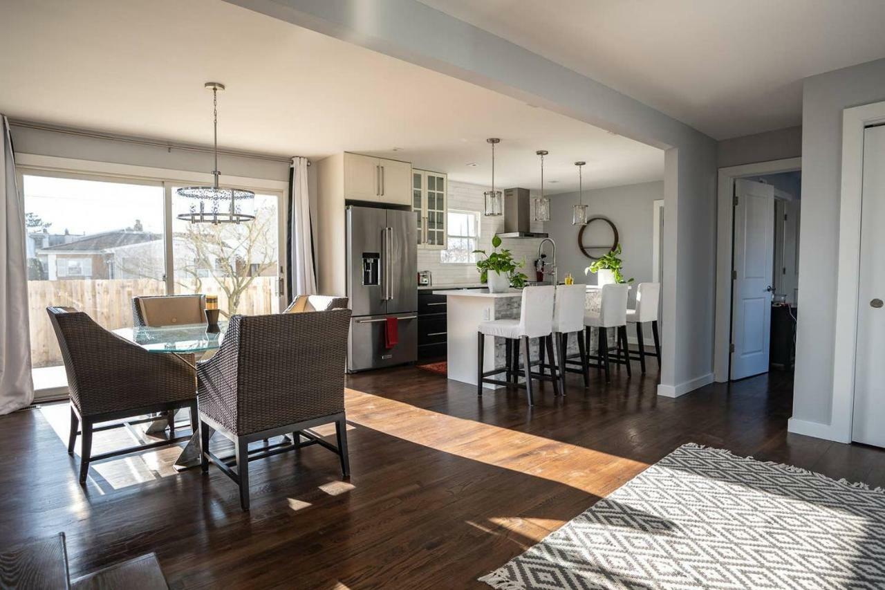 Modern Luxury Family Getaway Near Casinos *