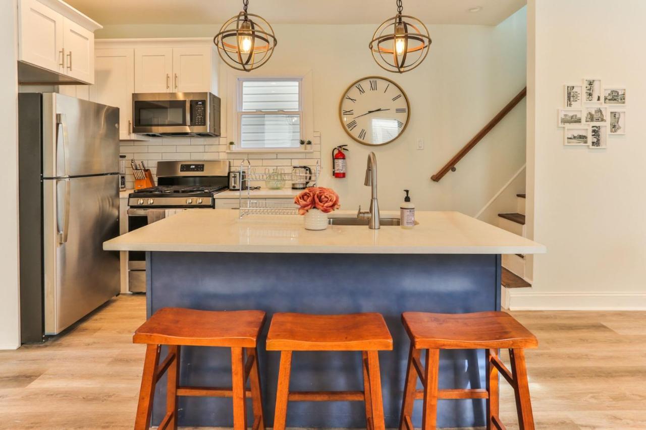 Bright Renovated 4br 2ba Atlantic House Steps From Boardwalk Holiday home