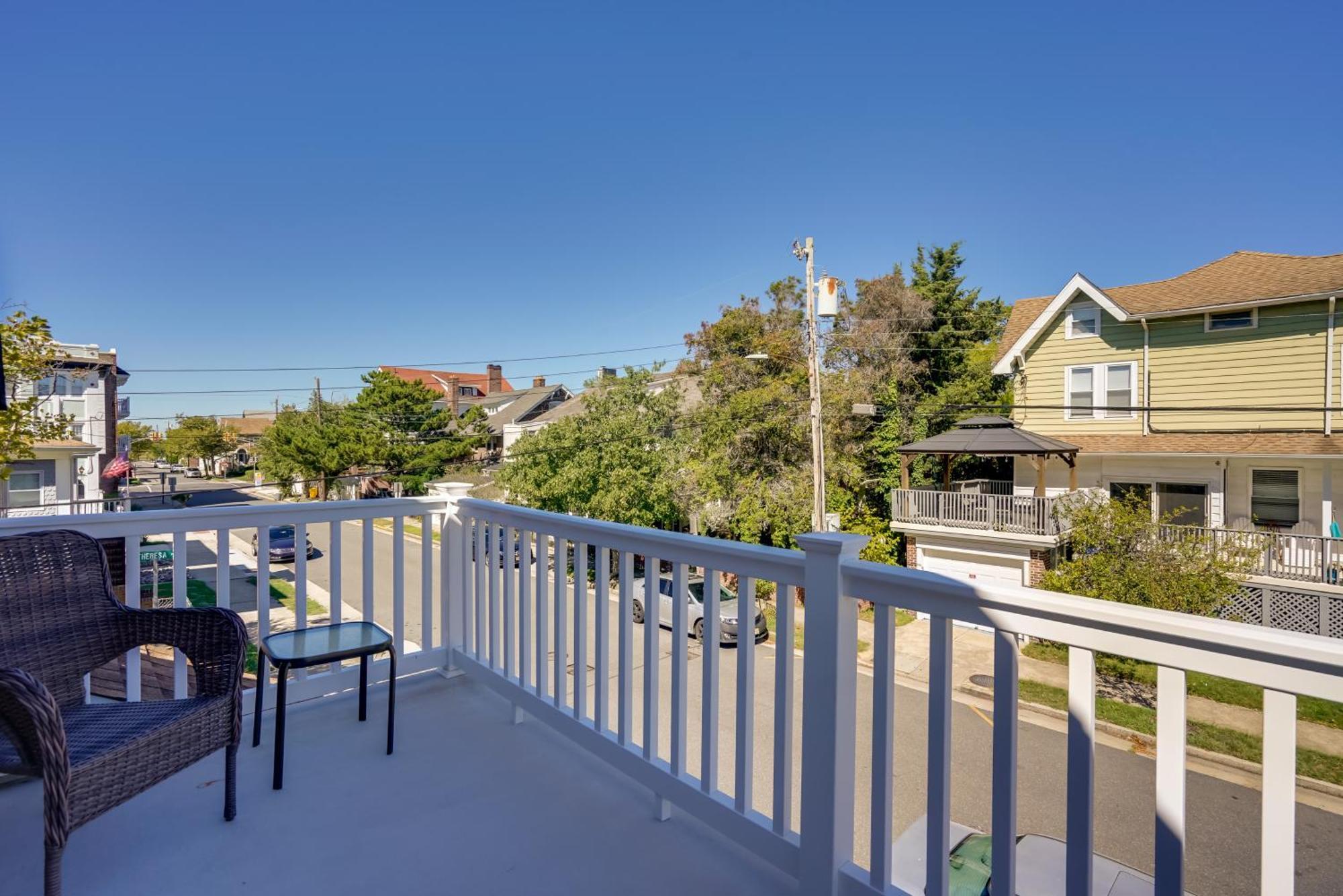 Idyllic Atlantic - 1 Block To Holiday home *